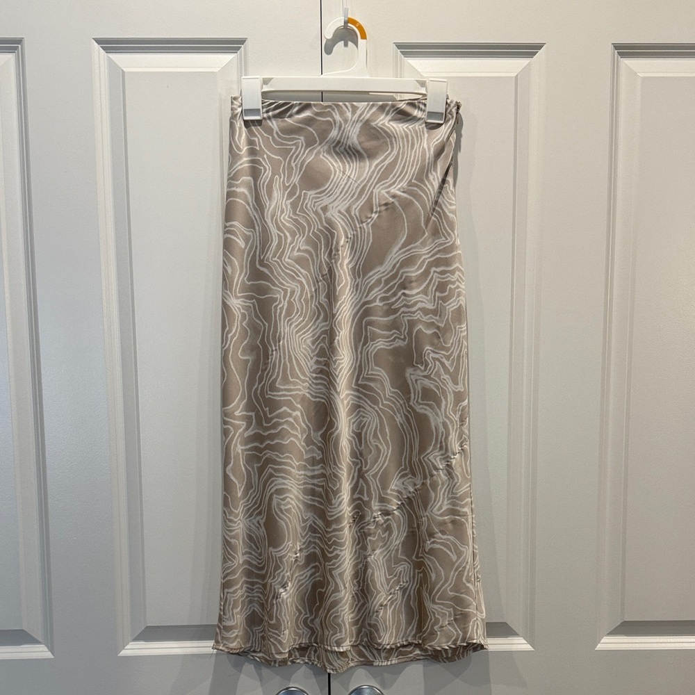 Women’s Midi Skirt
